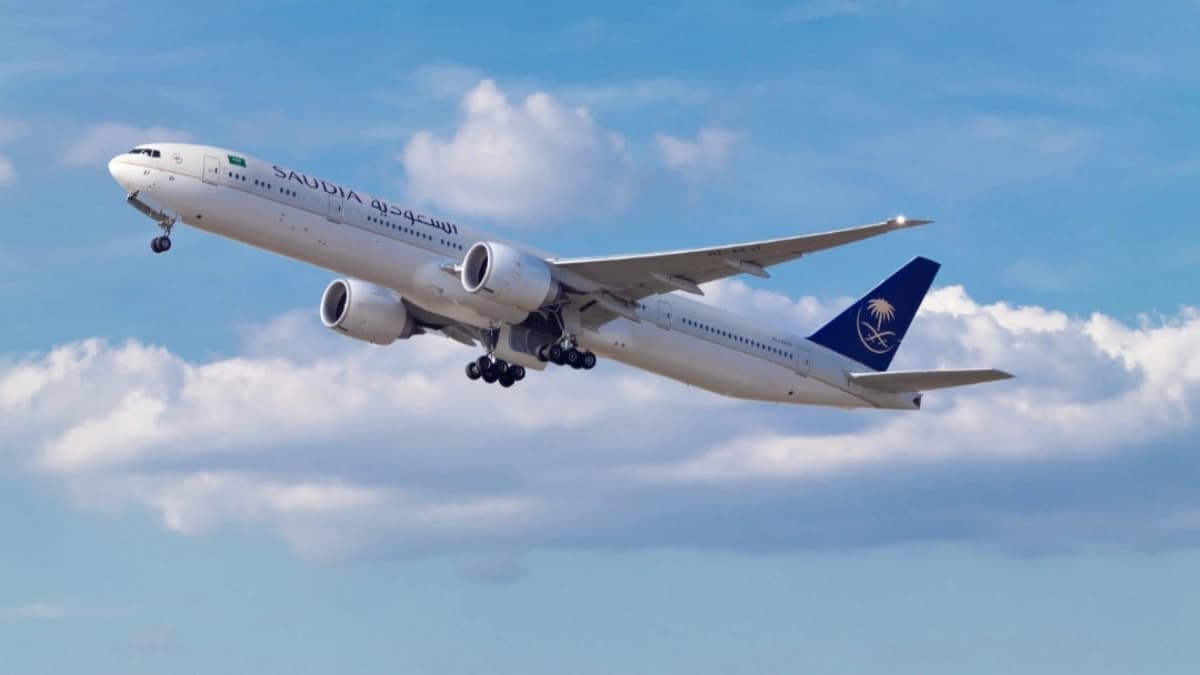 بين الإغلاق والاستمرار.. تحديث مهم عن حركة الطيران في السعودية اليوم