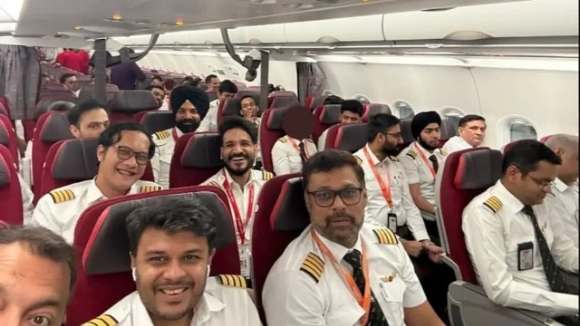 رحلة استثنائية من مطار دبي الدولي تحمل 100 طيار هندي وسط قيود المجال الجوي بالشرق الأوسط