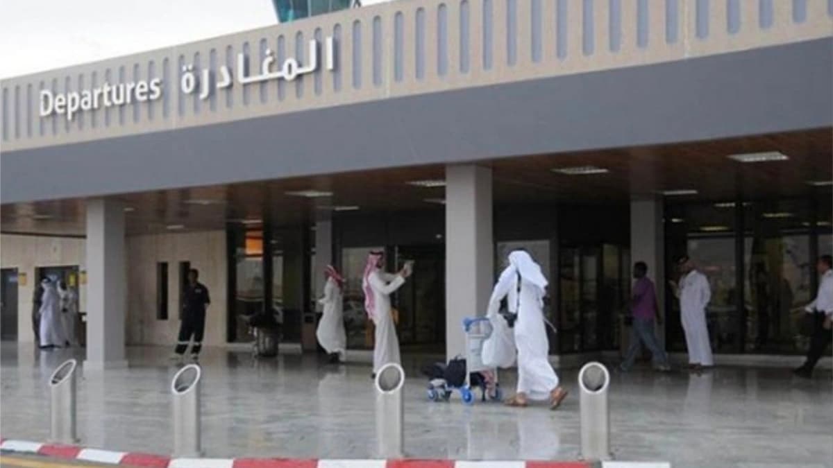 صالة المغادرة في مطار الملك فهد الدولي بالدمام ورحلات الطيران بين السعودية ومصر