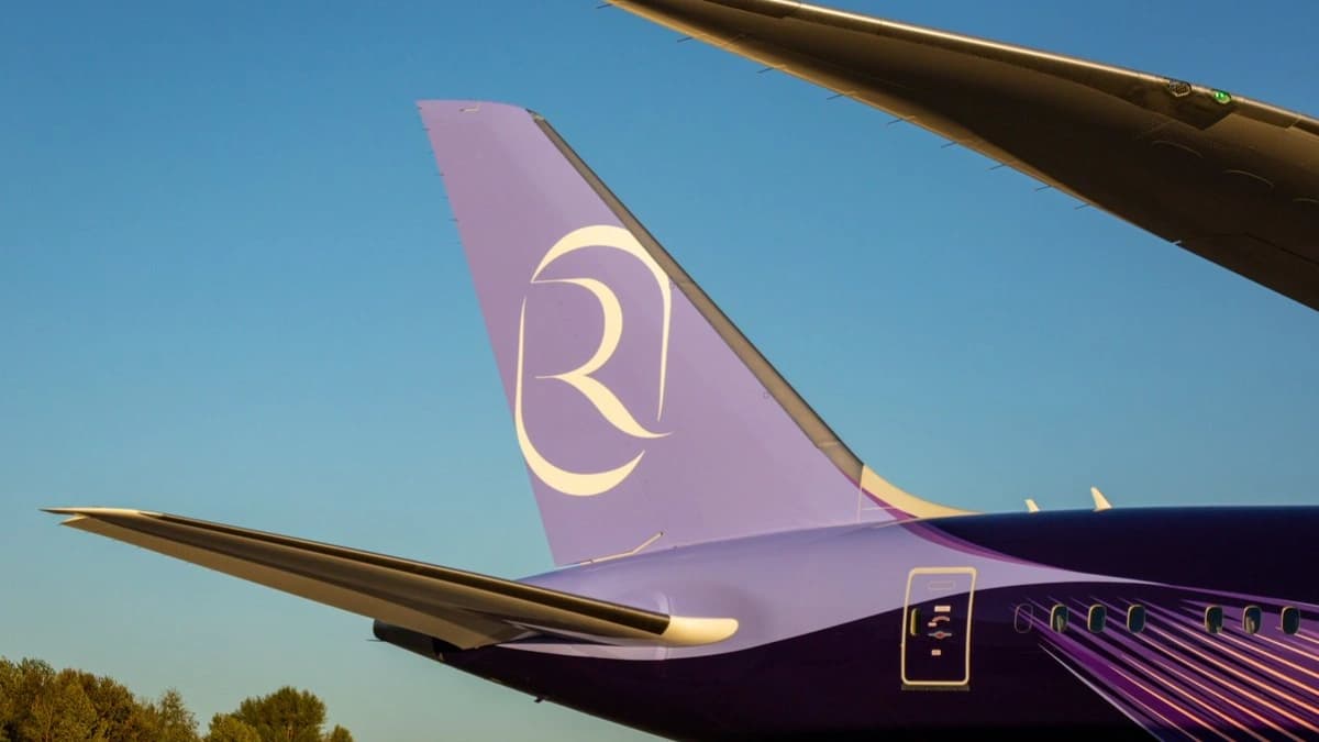 "ذيل الطائرة وأسطح التحكم - المصاعد والدفة تضمن استقرار الطائرة في الجو