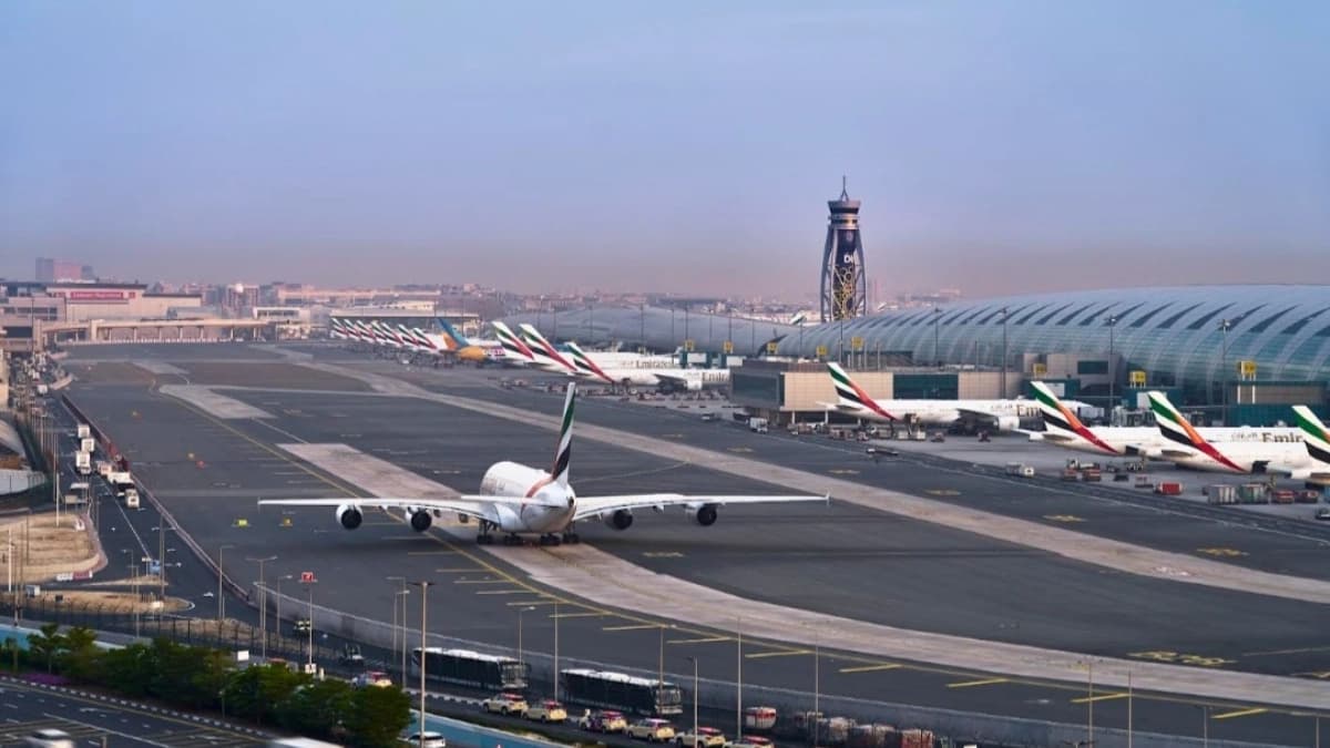 هل تم فتح مطارات الإمارات؟ تحديث حركة الرحلات في دبي وأبوظبي