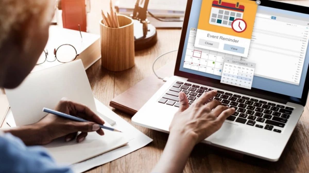 أفضل 6 مواقع للبحث عن وظائف في مجال الطيران.. كيف تحصل على وظيفة طيران 