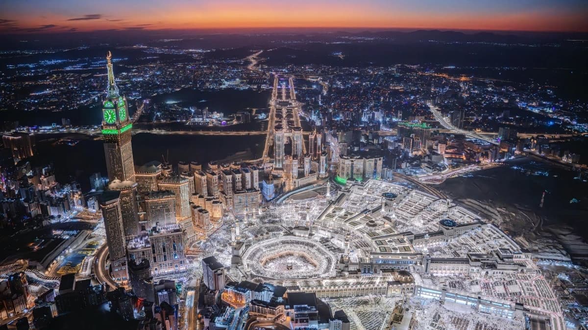 إنشاء أول مطار في مكة المكرمة: هدف إستراتيجي يواكب نمو أعداد الحجاج والمعتمرين