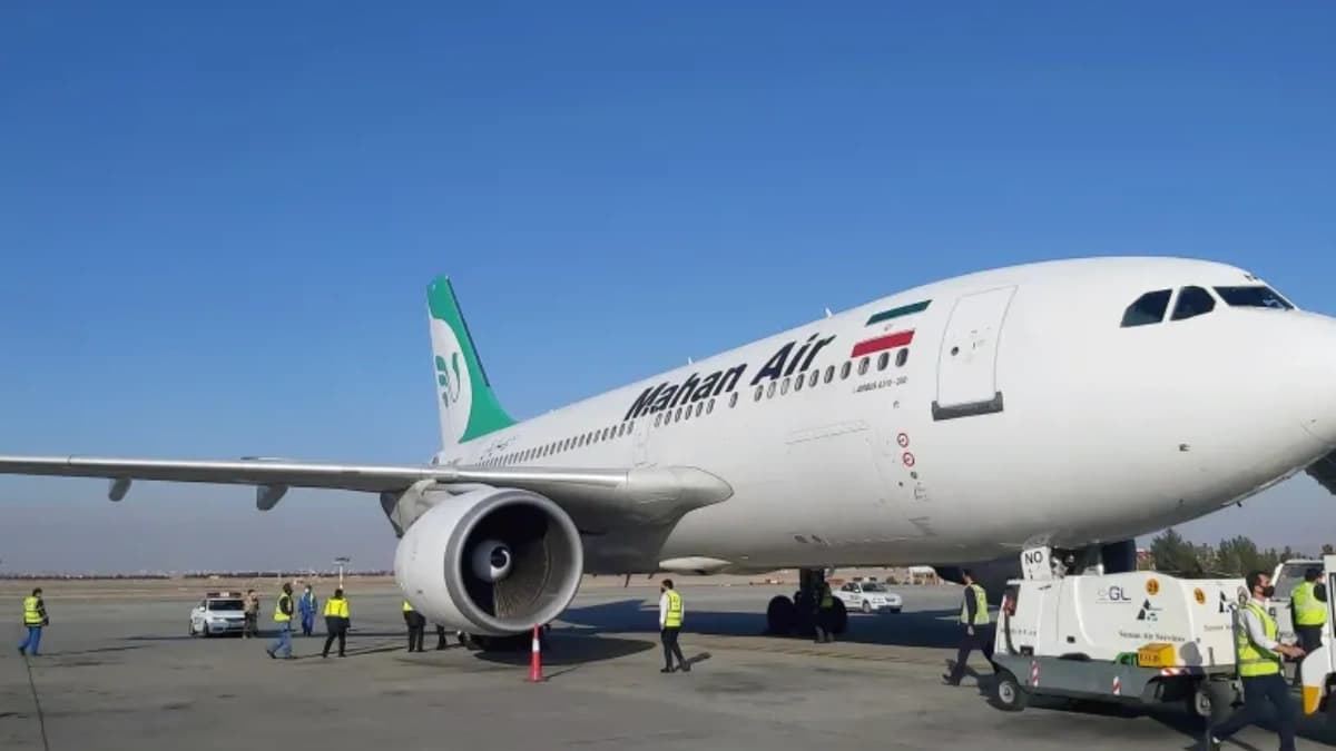 إعادة فتح 6 مطارات إيرانية وتشغيلها تدريجيا على 4 مراحل