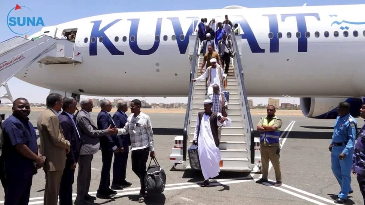 "الطائر الأزرق عاد ليعانق النيل الأزرق".. الكويتية تستأنف رحلاتها إلى السودان