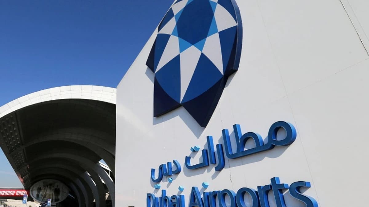 حافظ مطار دبي الدولي على مركزه كأكبر مطار في العالم من حيث أعداد المسافرين 