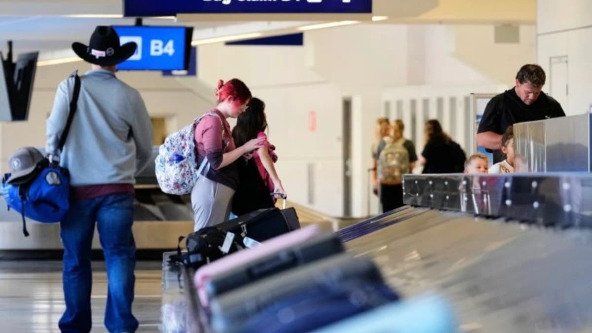 صورة تعبيرية.. تفرض المطارات رسوم إضافية على الوزن الزائد في الأمتعة
