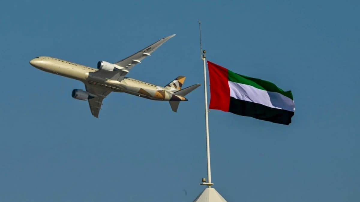 صورة تعبيرية.. الإمارات تقود سوق الطيران في المنطقة