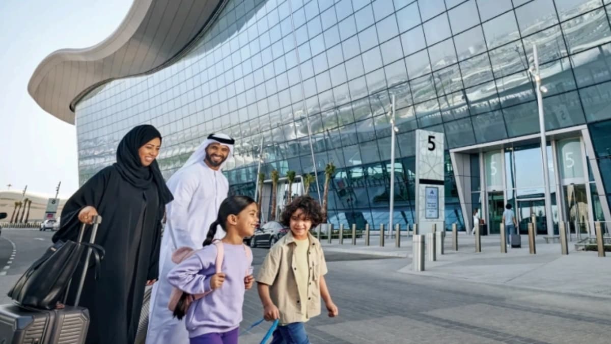 صورة من مطار زايد الدولي في أبو ظبي