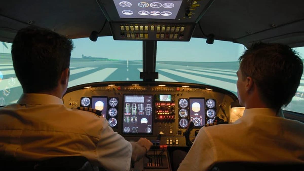 لحظات تحبس الأنفاس.. لماذا يعتبر إقلاع وهبوط الطائرة من أكثر مراحل الرحلة حساسية؟