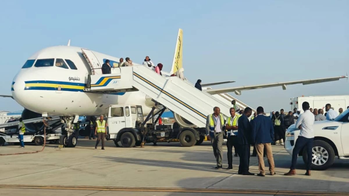 صورة تعبيرية - طائرة تابعة للخطوط الجوية السودانية (سودانير) في مطار بورتسودان الدولي