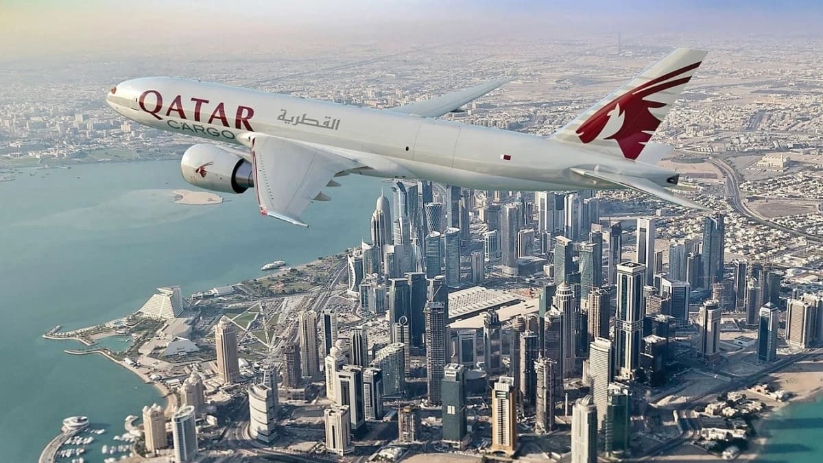 طائرة الخطوط الجوية القطرية
