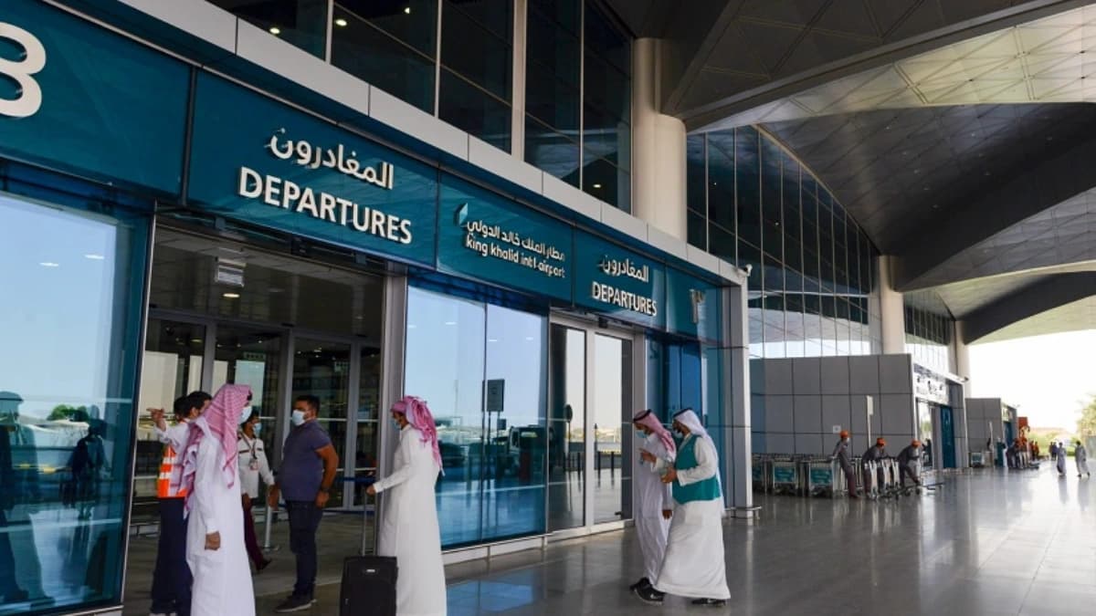 مطار الرياض الآن.. آخر مستجدات الرحلات الجوية في مطار الملك خالد